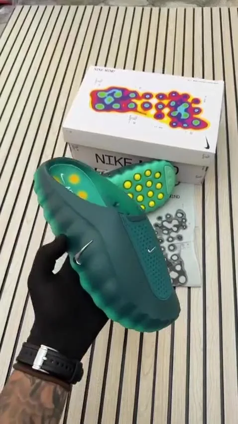 Nike Mind 001 Slipper